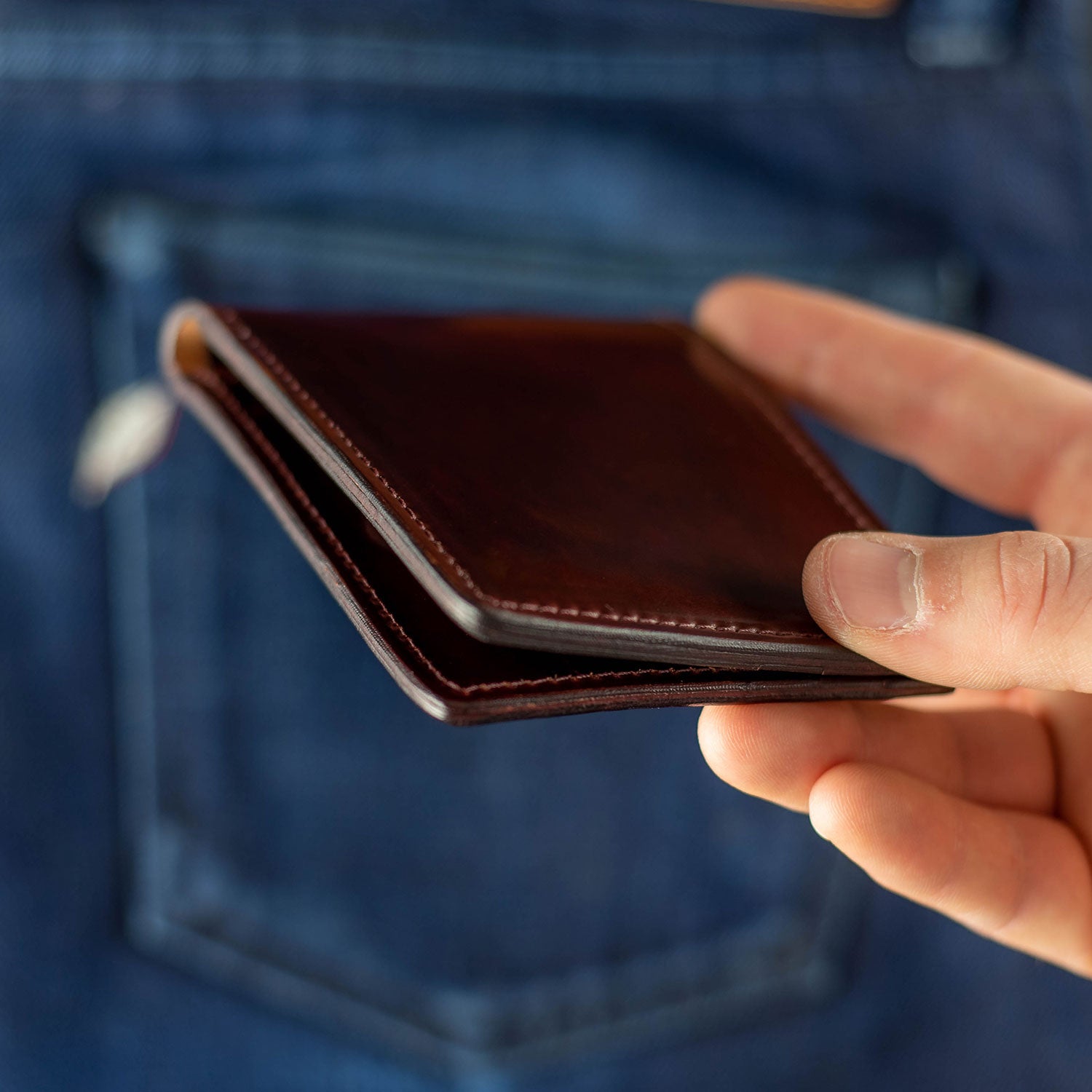 leather bifold wallet