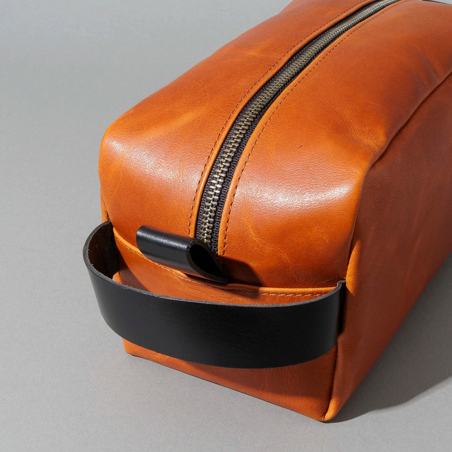 One-Off Classic Dopp Kit