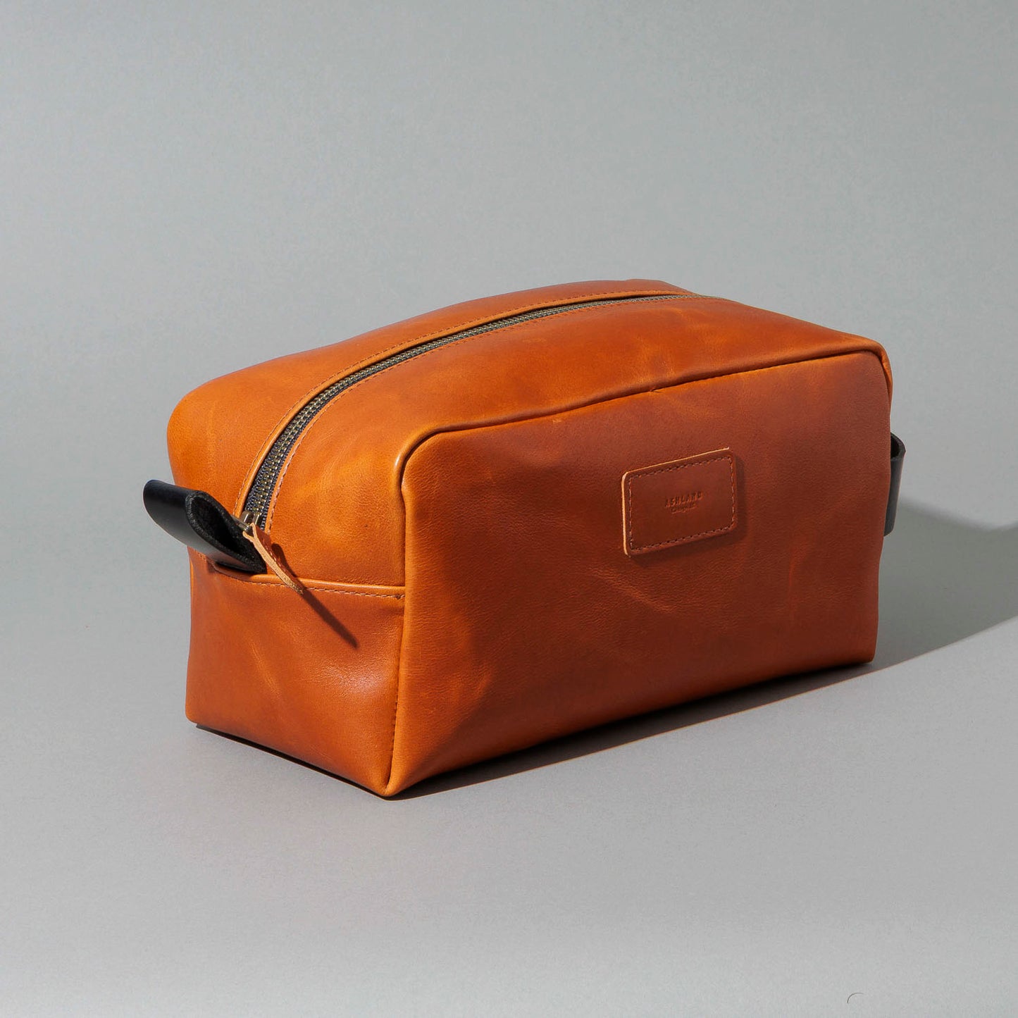 One-Off Classic Dopp Kit