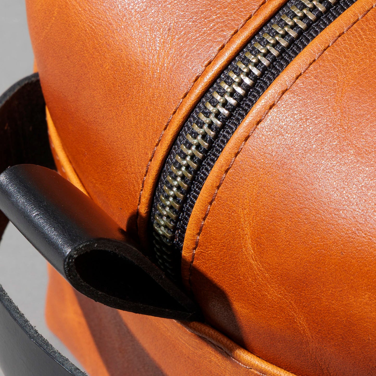 One-Off Classic Dopp Kit