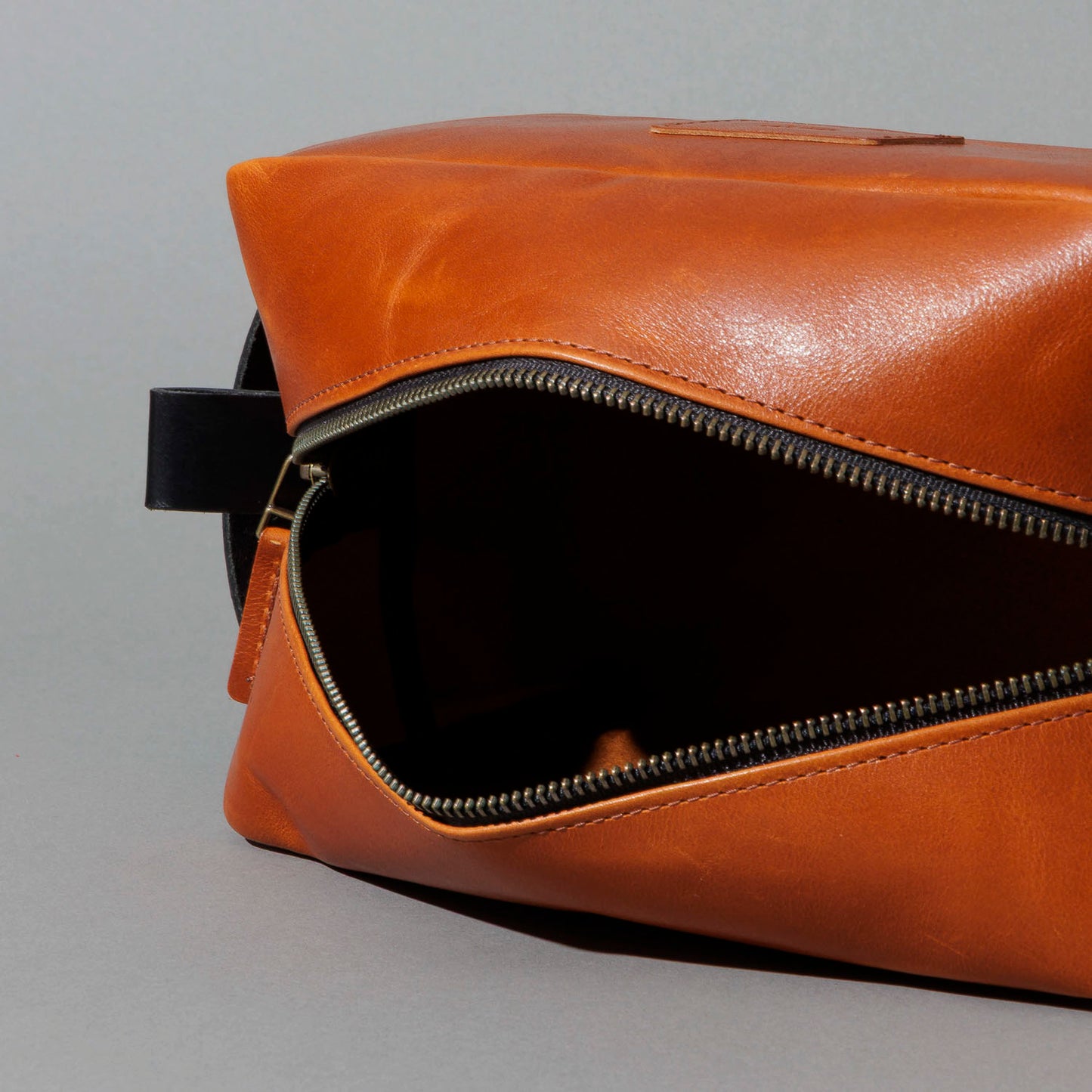 One-Off Classic Dopp Kit