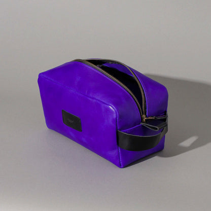 One-Off Classic Dopp Kit