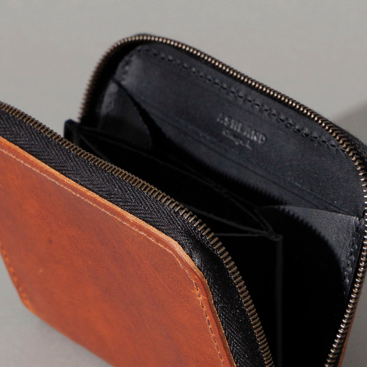 B-Grade Small Zip