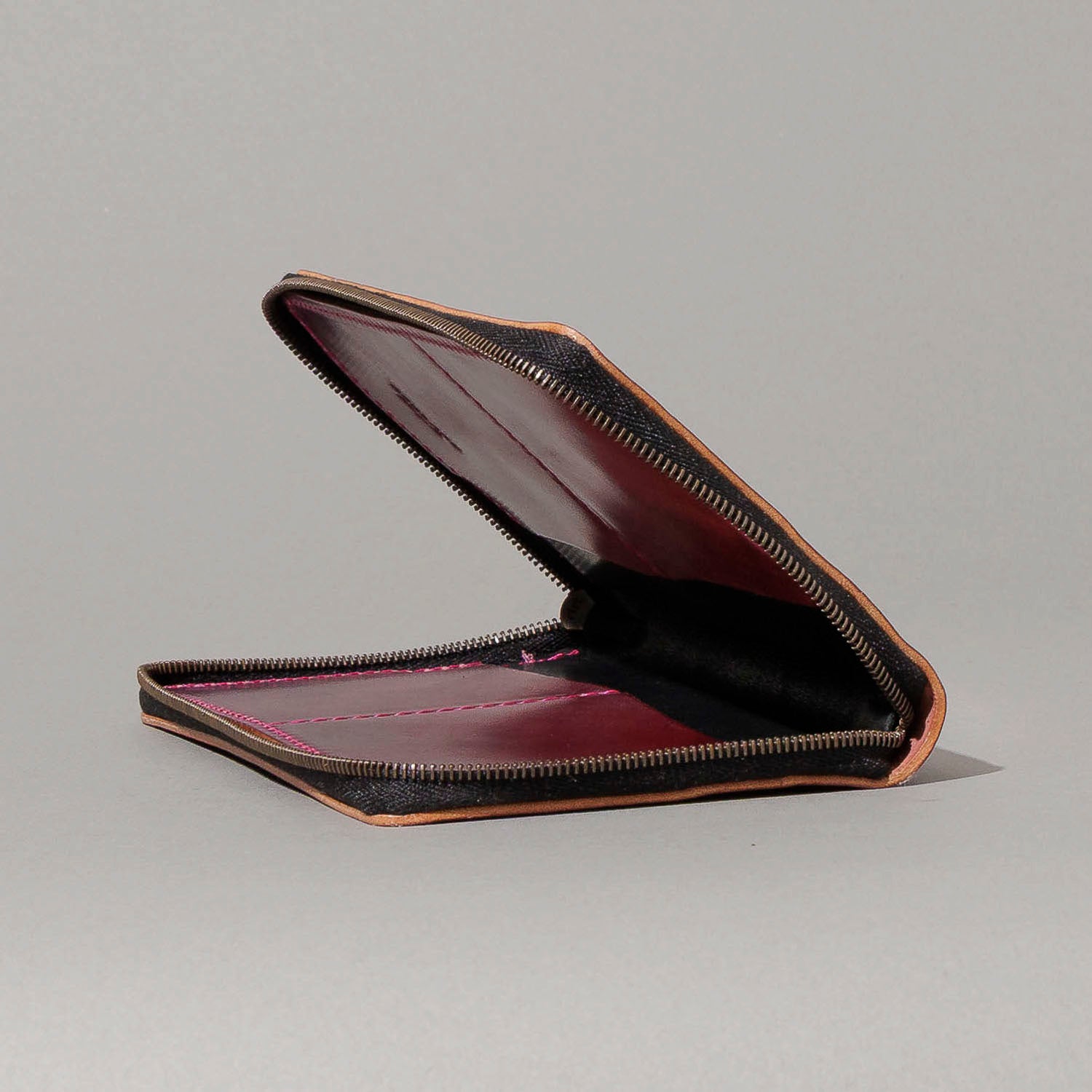 Proto Zip Passport & Field Notes (Ultraviolet Shell) | Horween