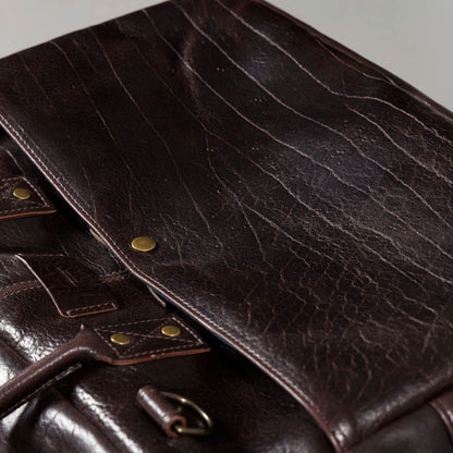 One-off LaSalle Briefcase in Horween® Epic Color 8 Aspen Horsehide, leather grain and texture close-up
