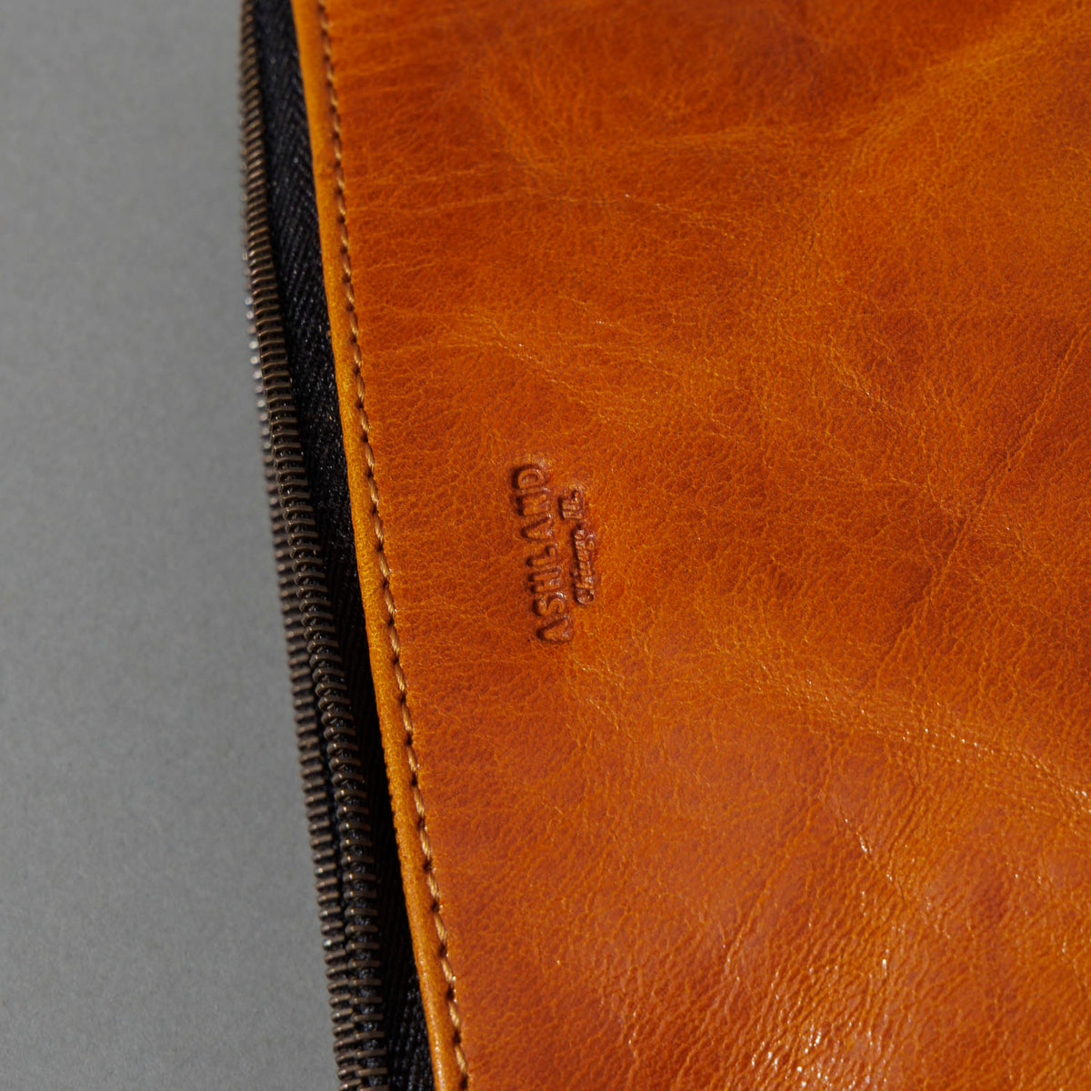 One-Off Prototype Pouch in Acorn Aspen Horsehide, close-up detail, shot 2