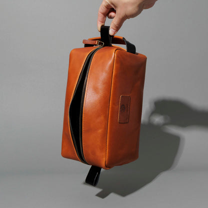 PREORDER The Classic Dopp Kit