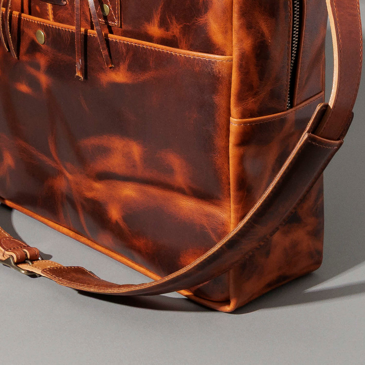 Close-up of the top handle and grip on the Ashland Leather LaSalle Briefcase