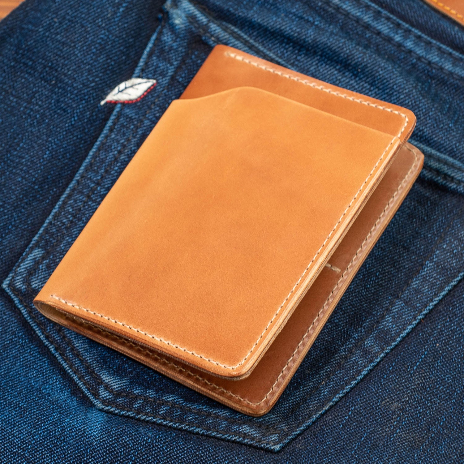 My leather wallet patina : r/wallets