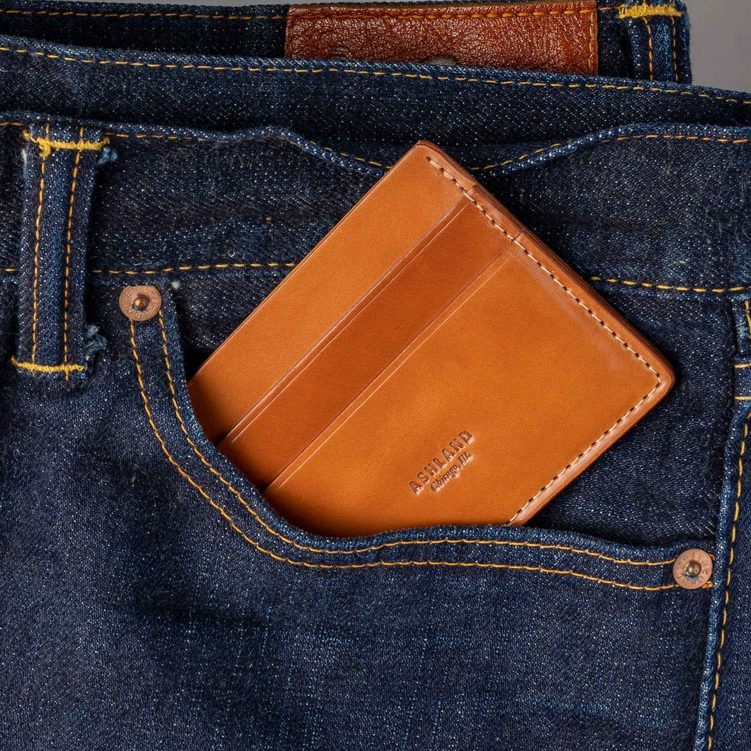 Double card holder in cowhide leather handmade by Simon Tuntelder  Copenhagen.