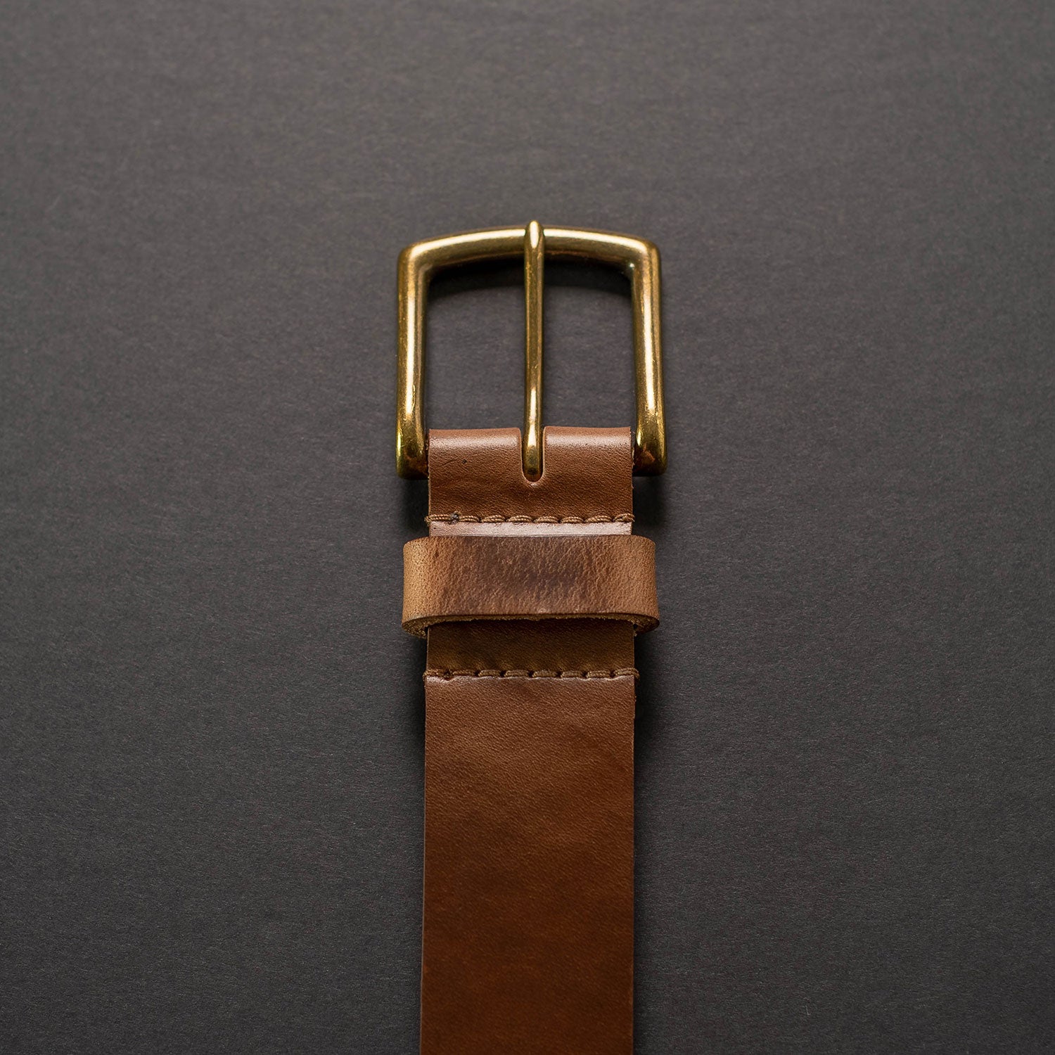 Detail of Ashland leather chromexcel belt fine brass buckle closure
